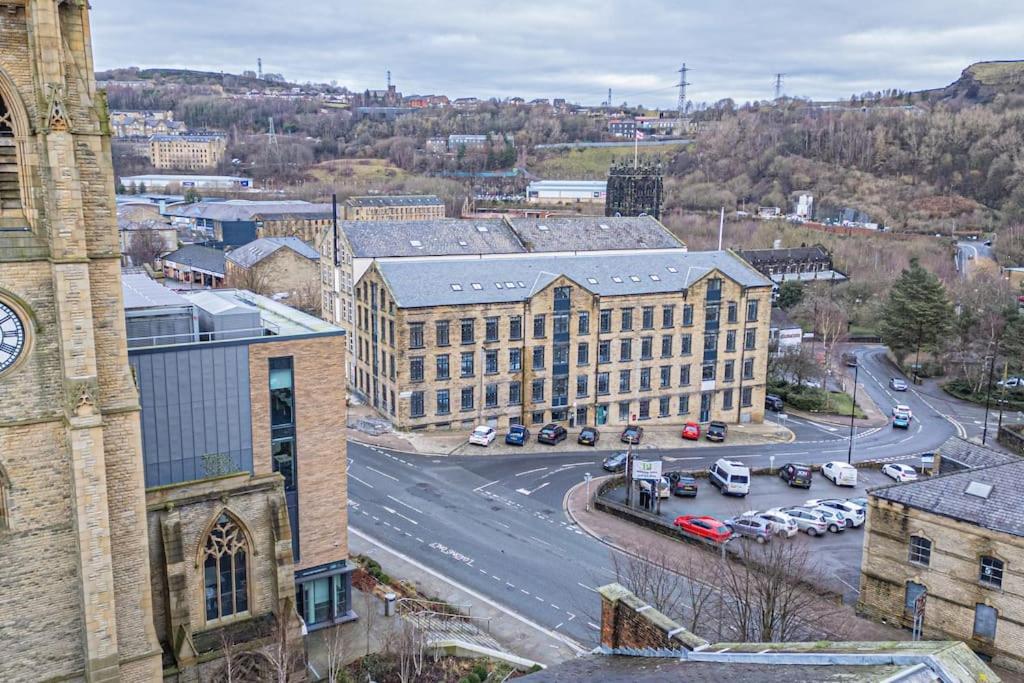 Chic Mill Conversion Beside Piece Hall & Eureka! 哈利法克斯 外观 照片